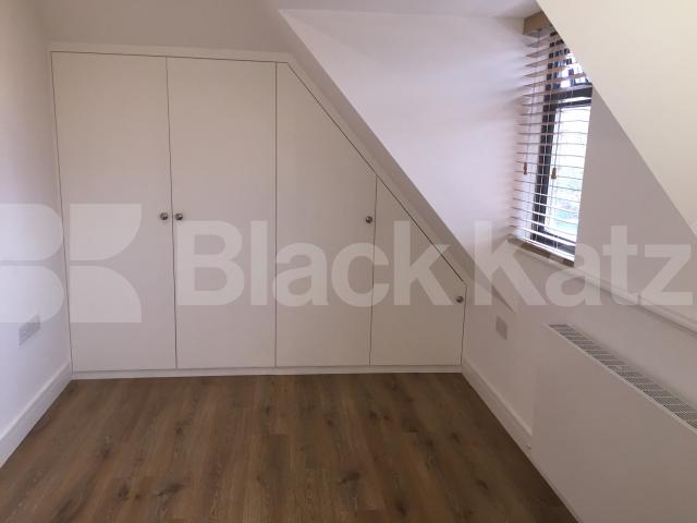 			1 Bedroom, 1 bath, 1 reception Flat			 Kingsgate Avenue, Finchley Central